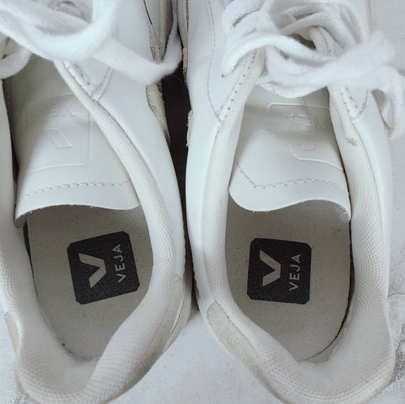 Veja Women's V-12 White Beige Leather Low Sneakers Tennis Shoes, 6 - Picture 6 of 12